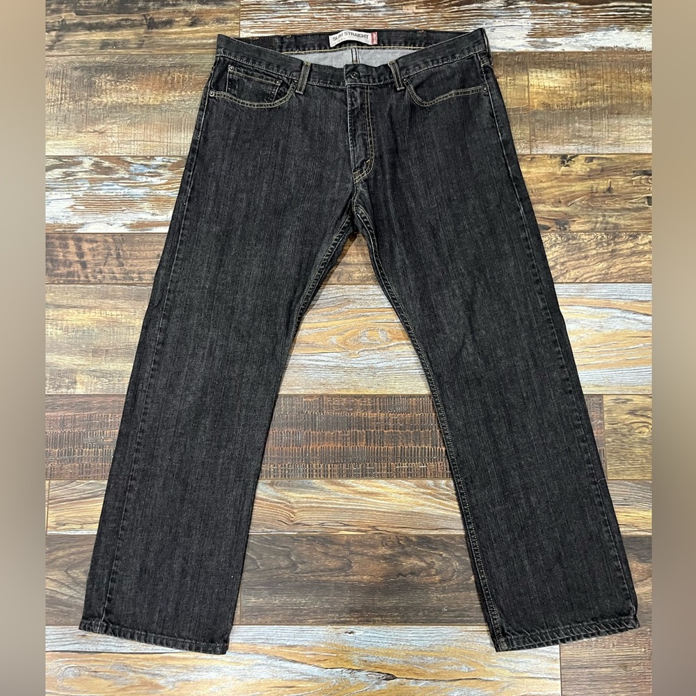 Levi’s 514 Slim Straight Black Jeans